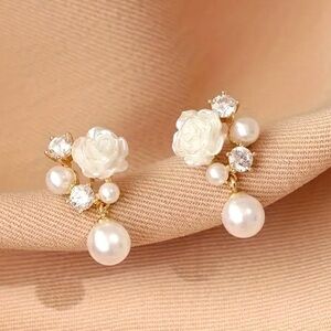 Diamond & Pearl White Rose Gold Toned Stud Earrings